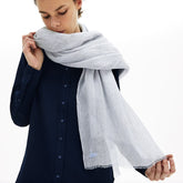 Mens Wo Pinstriped Cotton-Linen Scarf | Lacoste Light Blue / White / Navy Blue • U14