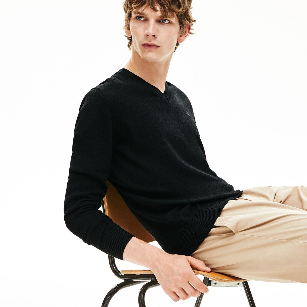 Mens   V-neck Wool Jersey Sweater | Lacoste Black • 031